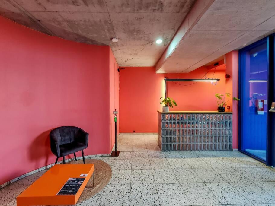Majestic Studio In City Centre Apartment *