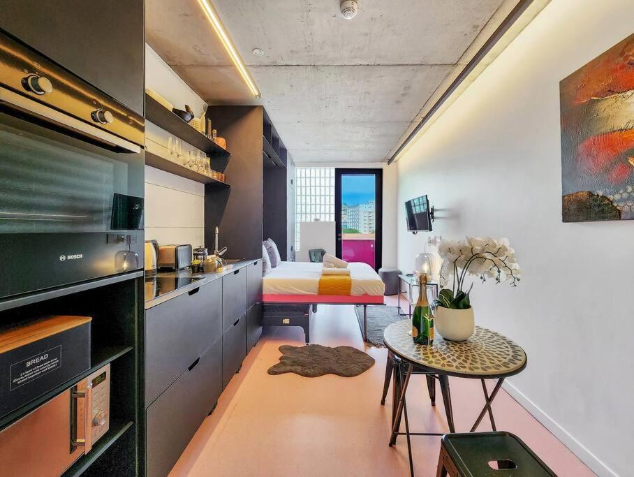 Apartment Majestic Studio In City Centre